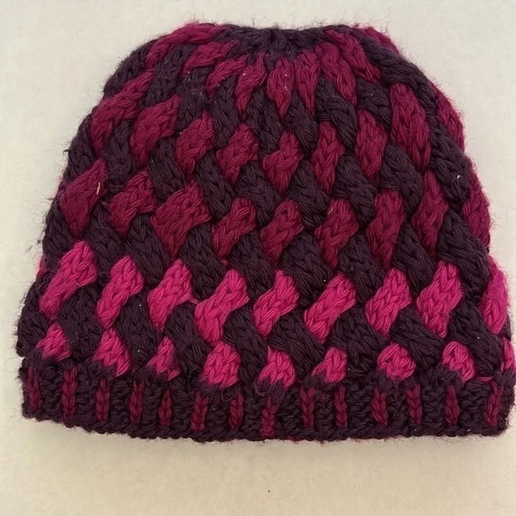 North Face | Pink Purple Woven Beanie - Picture 3 of 13